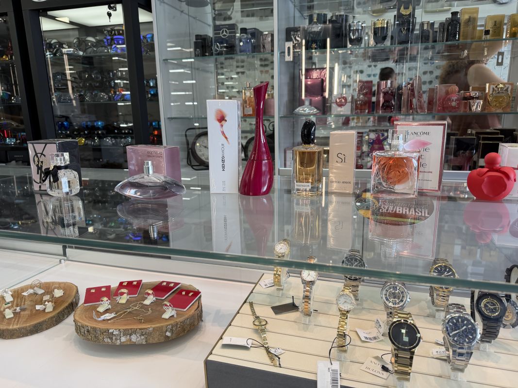 VÍDEO: a Óptica Pazini apresenta uma seleção especial de perfumes de alta qualidade para o Dia das Mães.