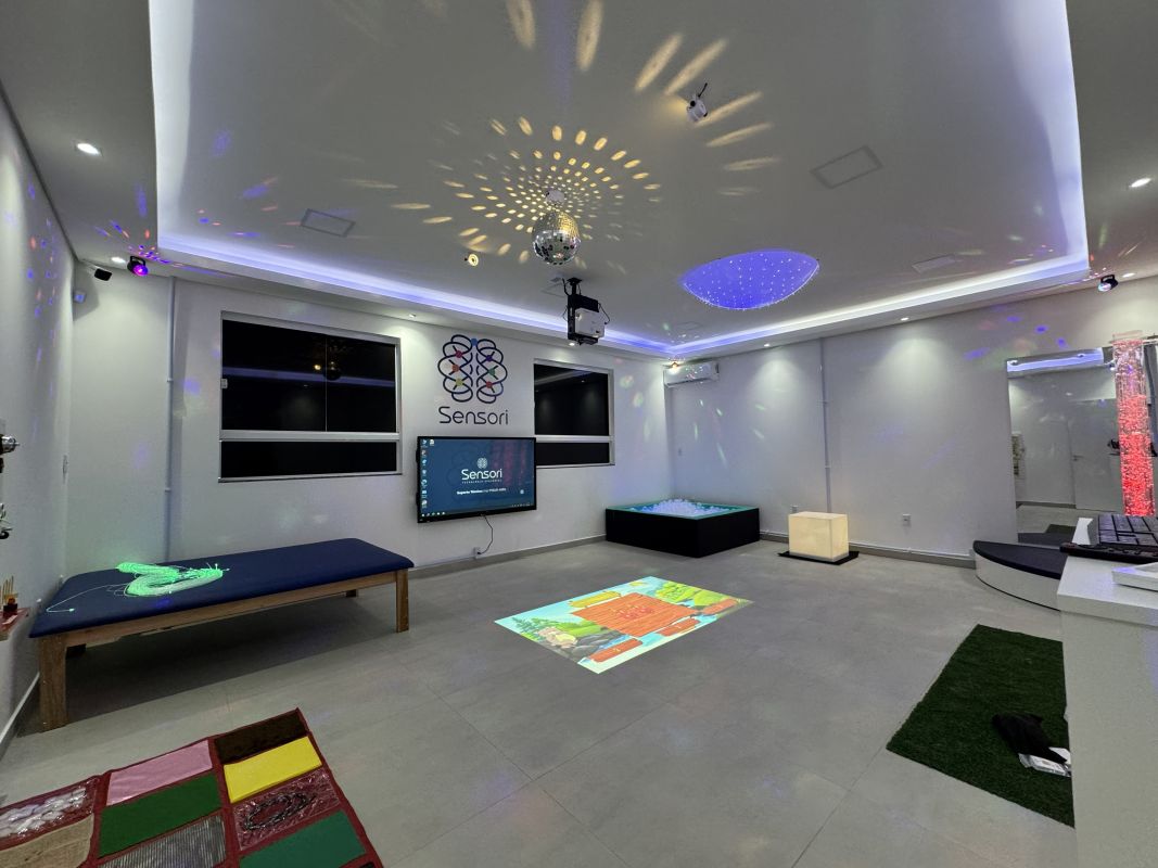 VÍDEO: APAE de Xanxerê conta com uma sala multissensorial, um espaço preparado para estimular os sentidos e contribuir no desenvolvimento dos alunos.