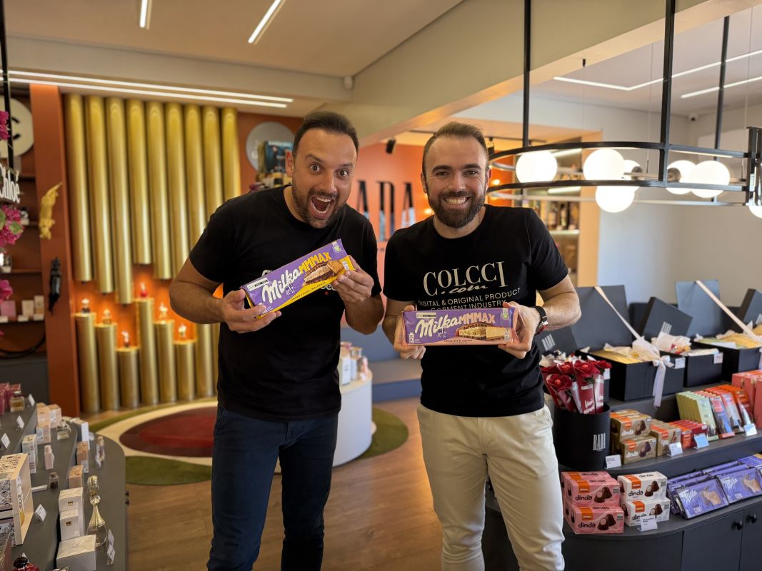 VÍDEO: o gigante da Milka chegou na Rada e já está chamando atenção