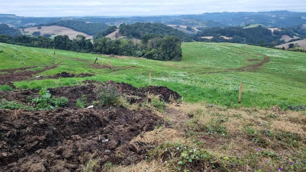 Jovem grávida é brutalmente assassinada e enterrada com ajuda de um trator, no Meio-Oeste