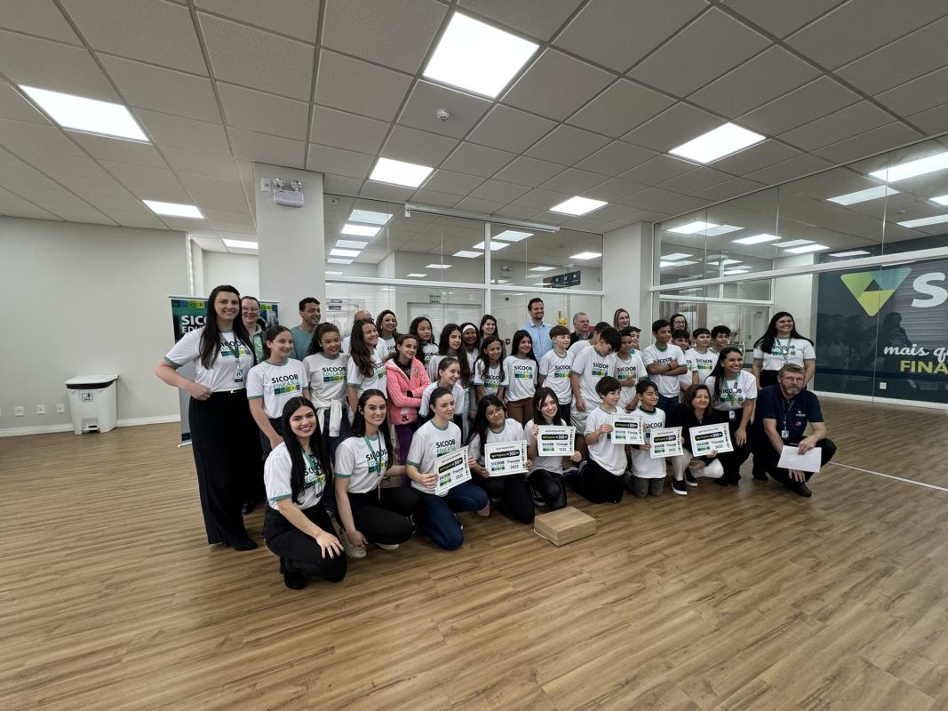 Sicoob Educa Kids leva educação financeira e emocional a estudantes de Xanxerê