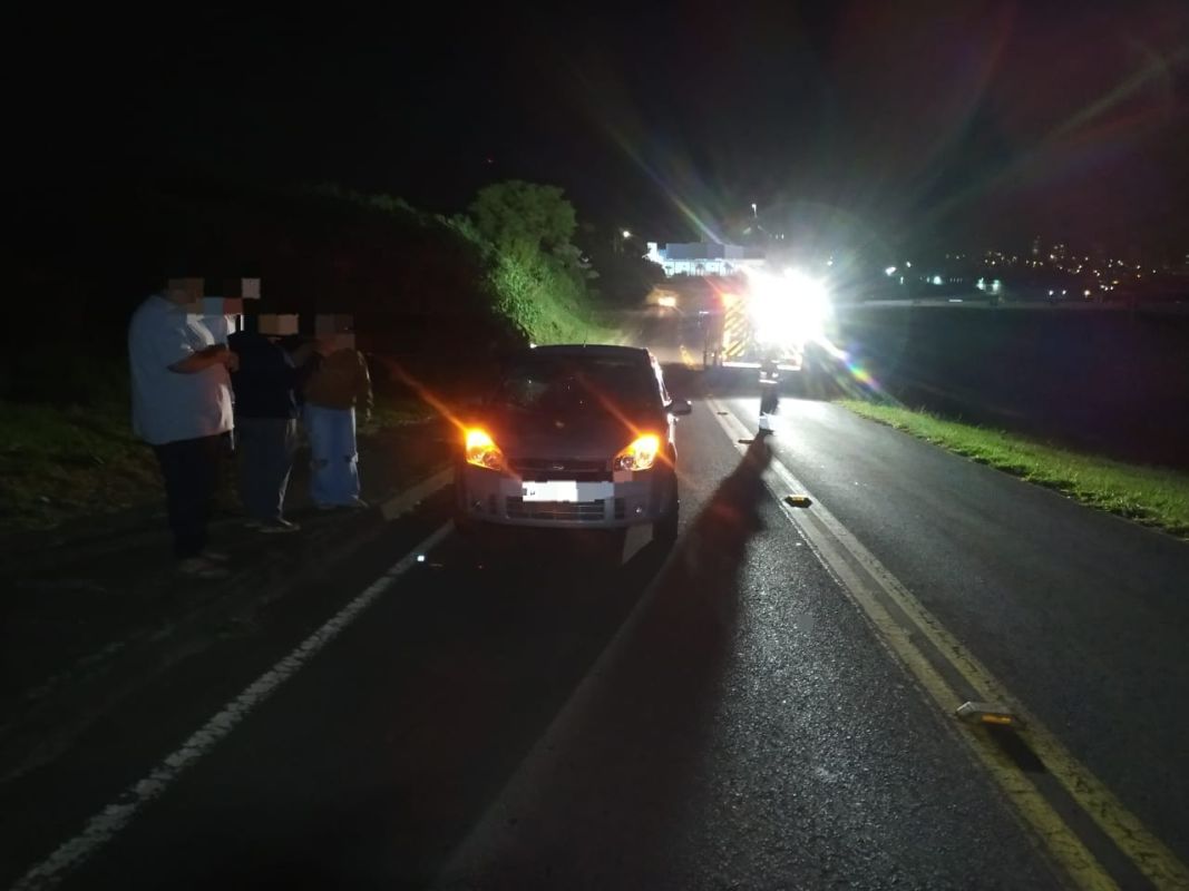 Mulher fica ferida após ser atropelada na paralela da BR-282, em Xanxerê