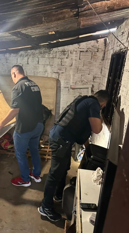 Polícia Civil cumpre mandado de busca e apreensão durante investigação de posse ilegal de arma de fogo