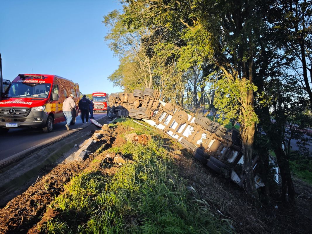Acidente na BR-282, em Cordilheira Alta, mobiliza Bombeiros 