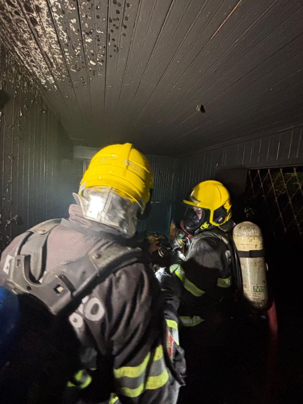 Bombeiros controlam princípio de incêndio em residência em Joaçaba