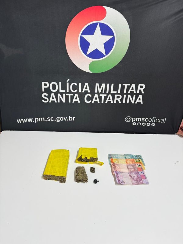 Polícia prende homem por tráfico de drogas e flagra usuários em Xanxerê