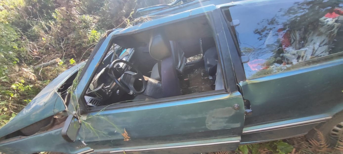 Queda de veículo em ribanceira deixa quatro vítimas em Chapecó