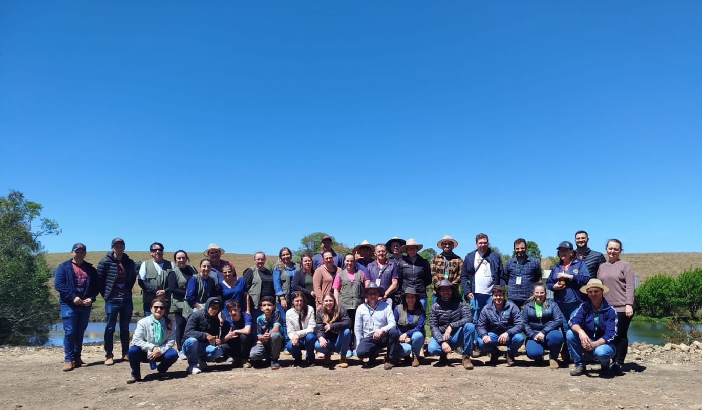 Estudantes de Xanxerê e região participam de dia de campo no interior do município