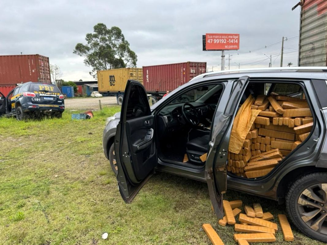PRF intercepta mais de uma tonelada de maconha que iria para Florianópolis