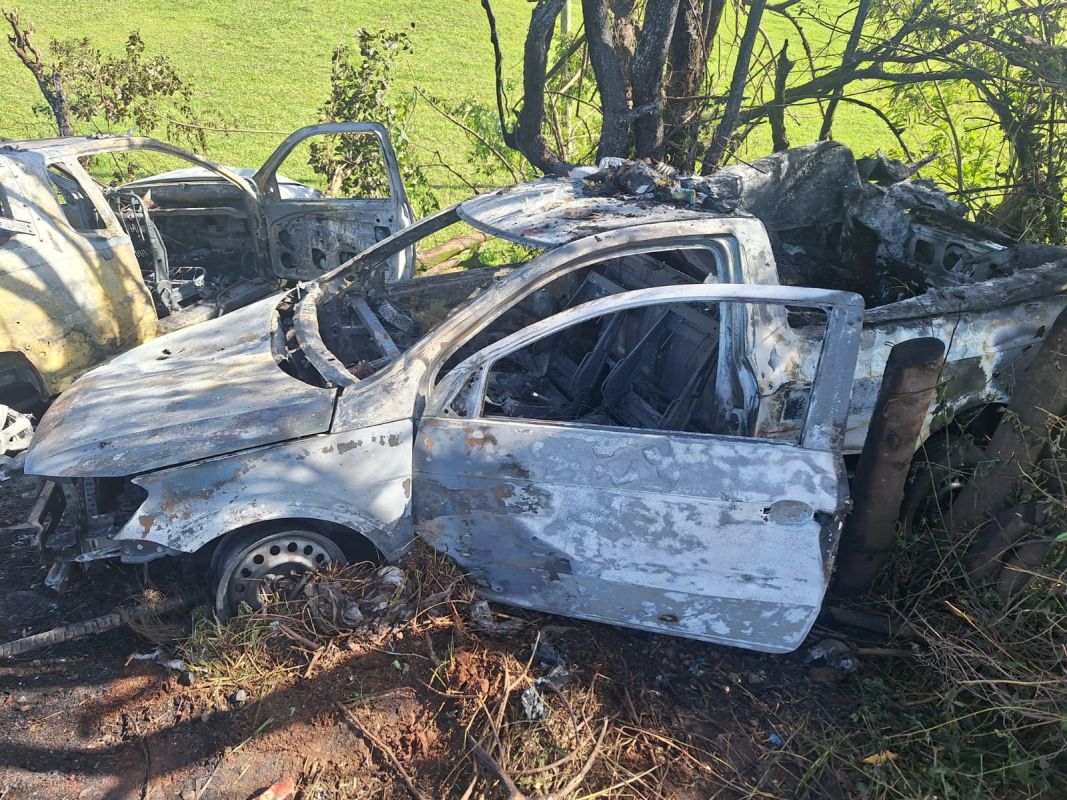 Veículos pegam fogo após colisão lateral na SC-283 no Oeste