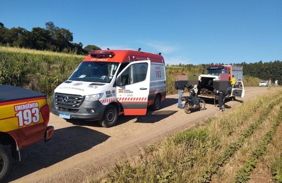 Condutora fica ferida após queda de motocicleta no interior de Xanxerê