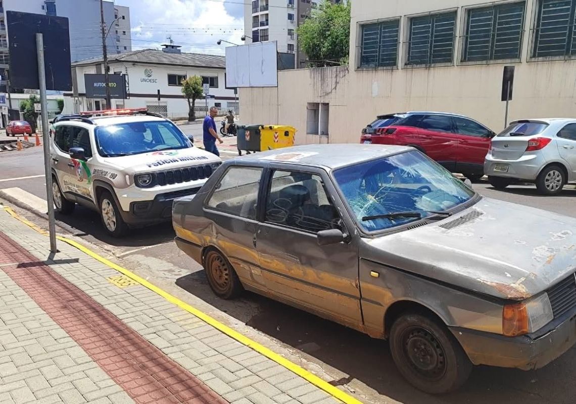 Veículo com R$ 15 mil em débitos e irregularidades é removido em Xanxerê