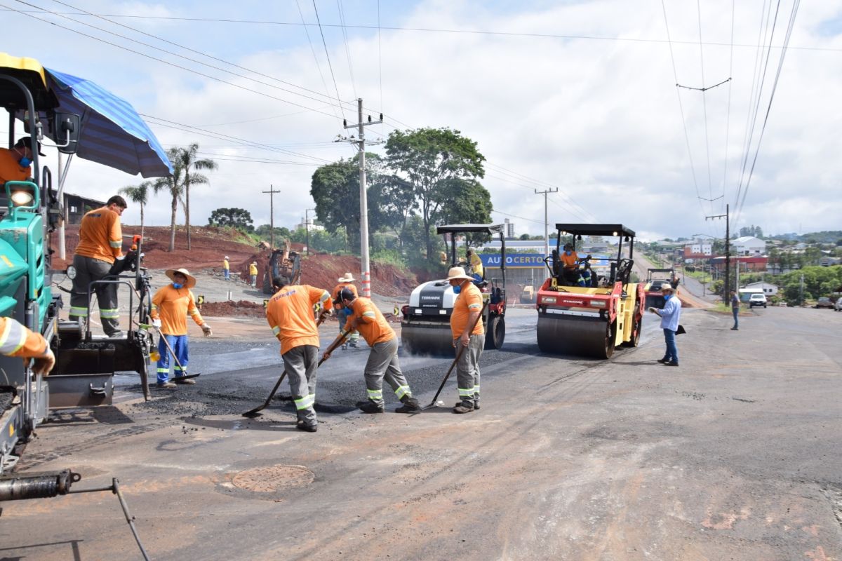 Obras na rua 27 de Fevereiro avançam em ritmo intenso em Xanxerê