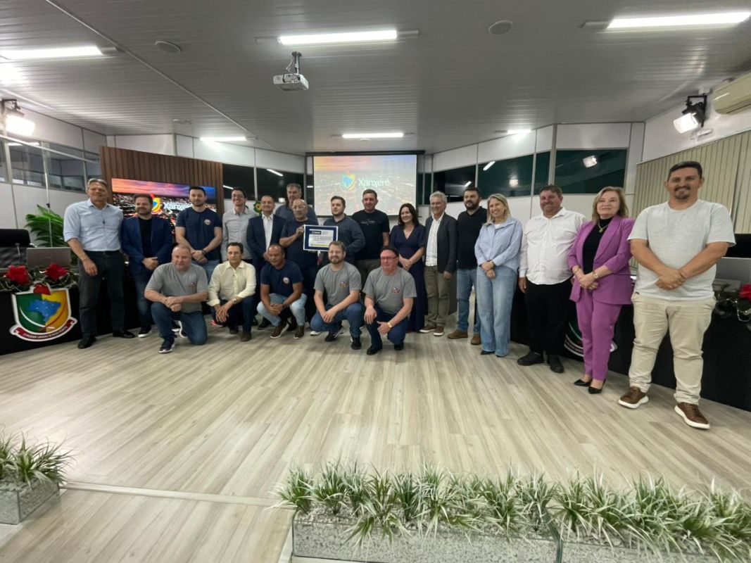 Clube de Aviação de Xanxerê (CAXA) recebe homenagem na Câmara de Vereadores pelos 35 anos