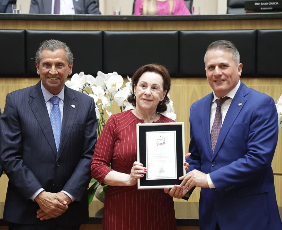APAE de Xanxerê é homenageada na ALESC pelos 50 anos de atuação