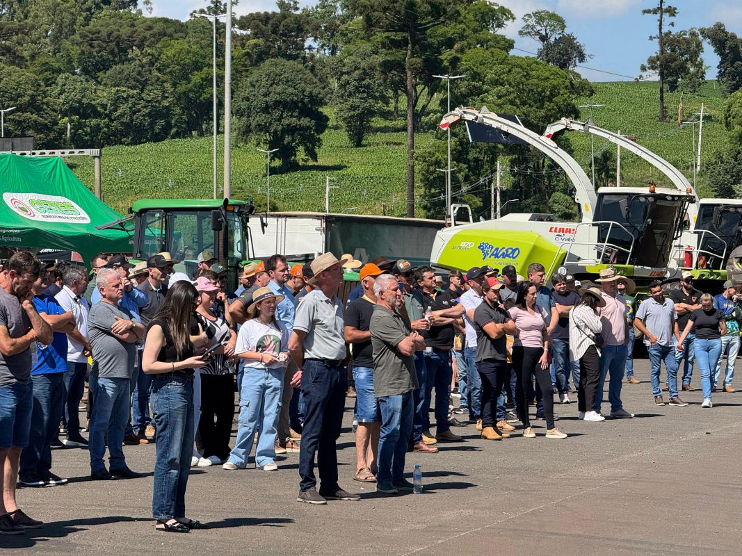 VÍDEO: produtores de leite realizam manifestação em Xanxerê na manhã desta quinta-feira