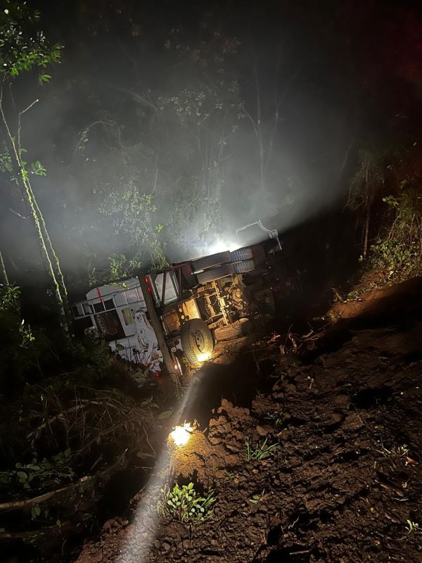 Falha mecânica resulta em acidente envolvendo caminhão registrado na SC-155, em Seara