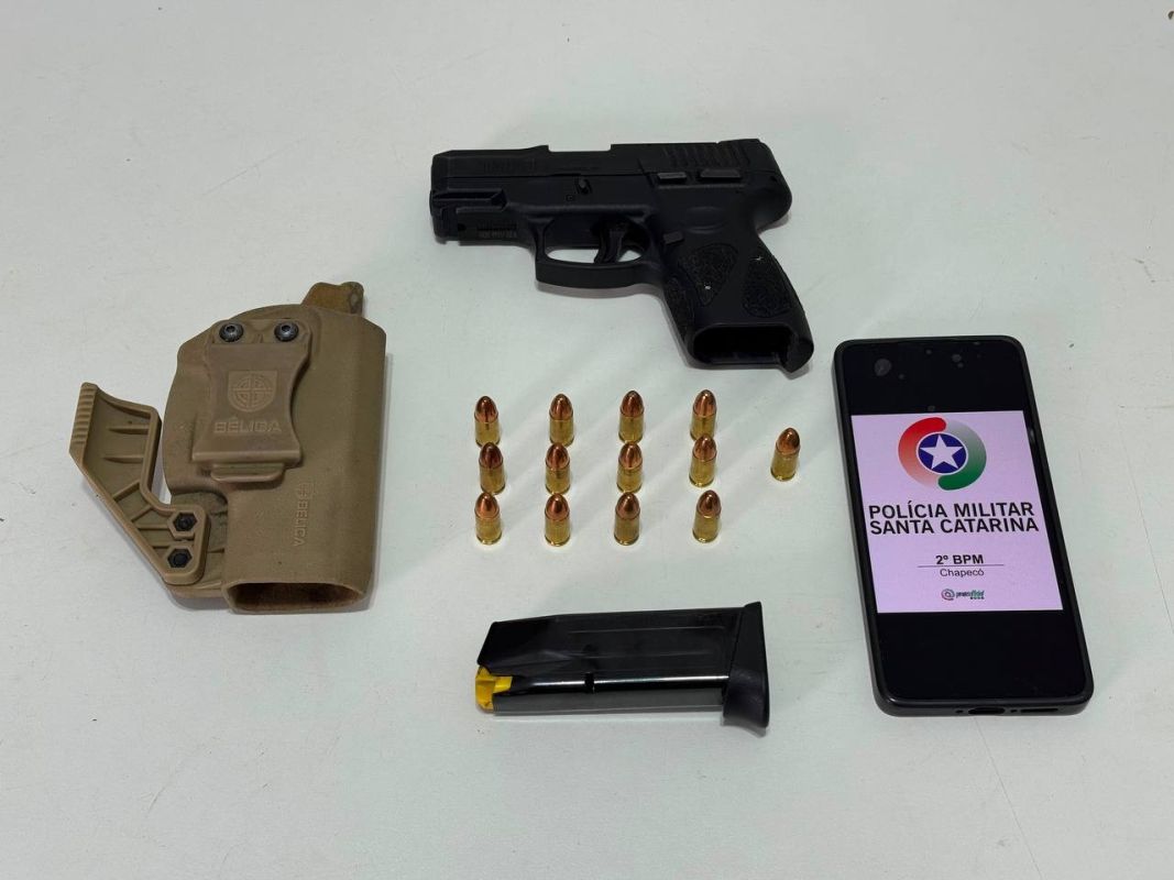 Homem é preso com pistola 9 mm durante cumprimento de mandado de internação compulsória em Chapecó