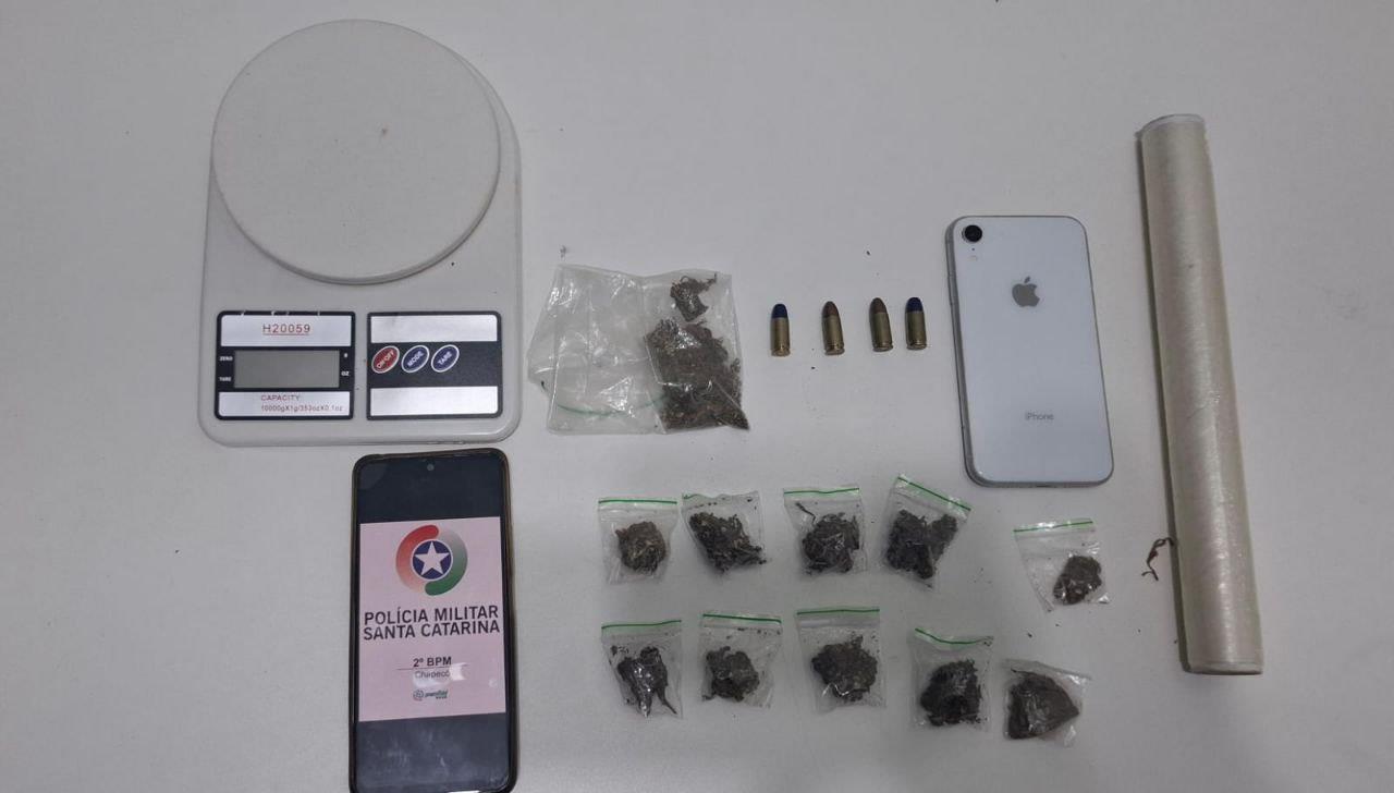 Adolescente é apreendido com drogas e munições de uso restrito em Chapecó