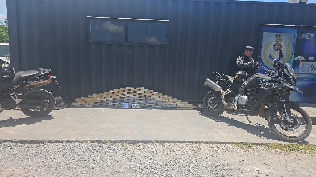 Caminhão com placas de Concórdia é flagrado transportando mais de 100 quilos de drogas no Mato Grosso