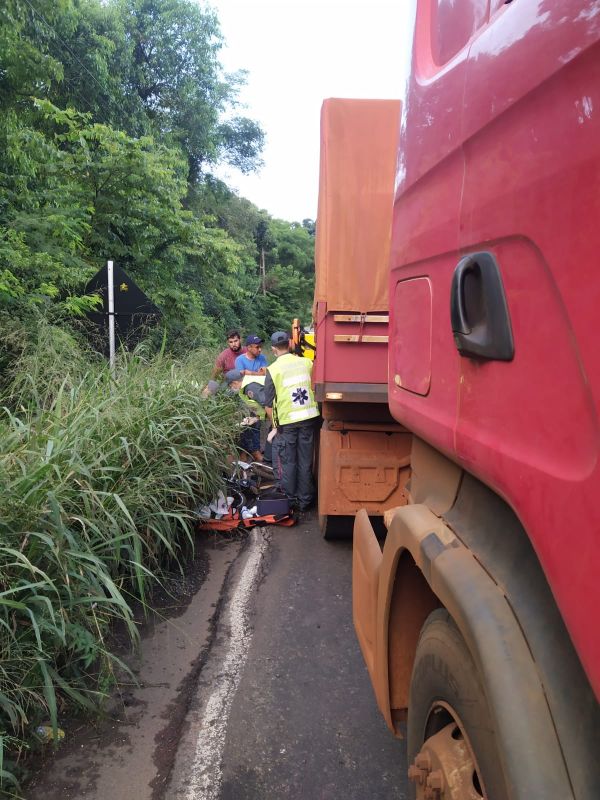 Ciclista Fica Gravemente Ferida Após Colidir Contra Um Caminhão Na SC ...