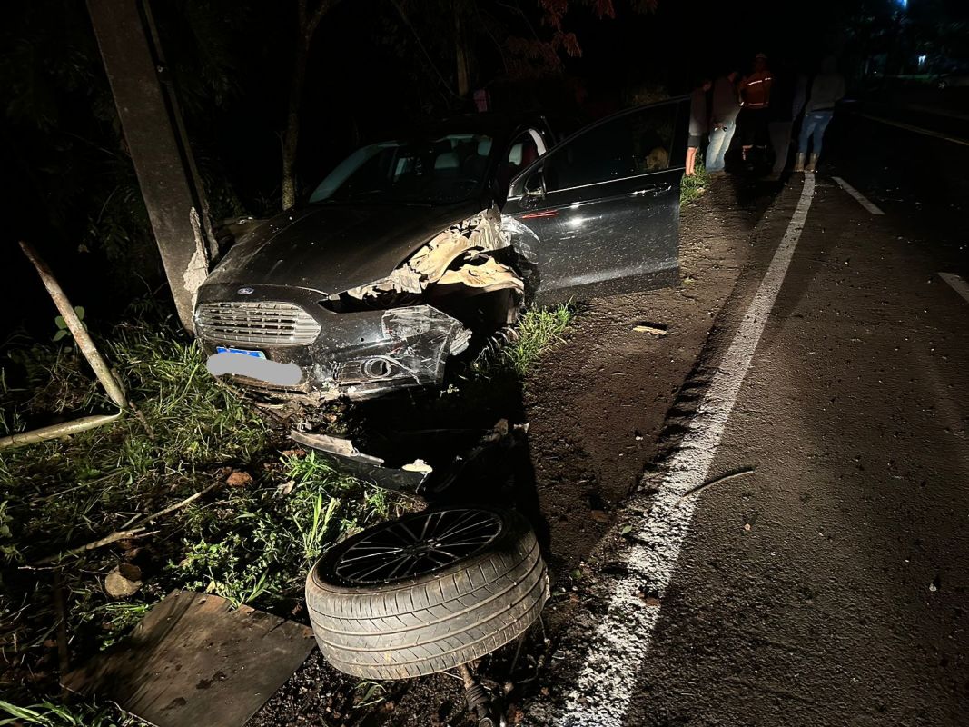 Colisão frontal é registrada na SC-157, no Oeste