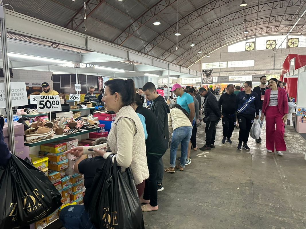 VÍDEO: presidente da CDL Xanxerê afirma que segunda edição do Outlet foi um sucesso!