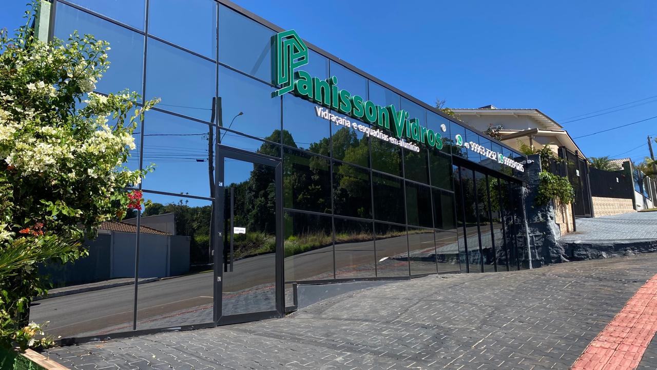 VÍDEO: da casa dos sonhos à loja de alto padrão: elegância em cada detalhe com a Panisson Vidros