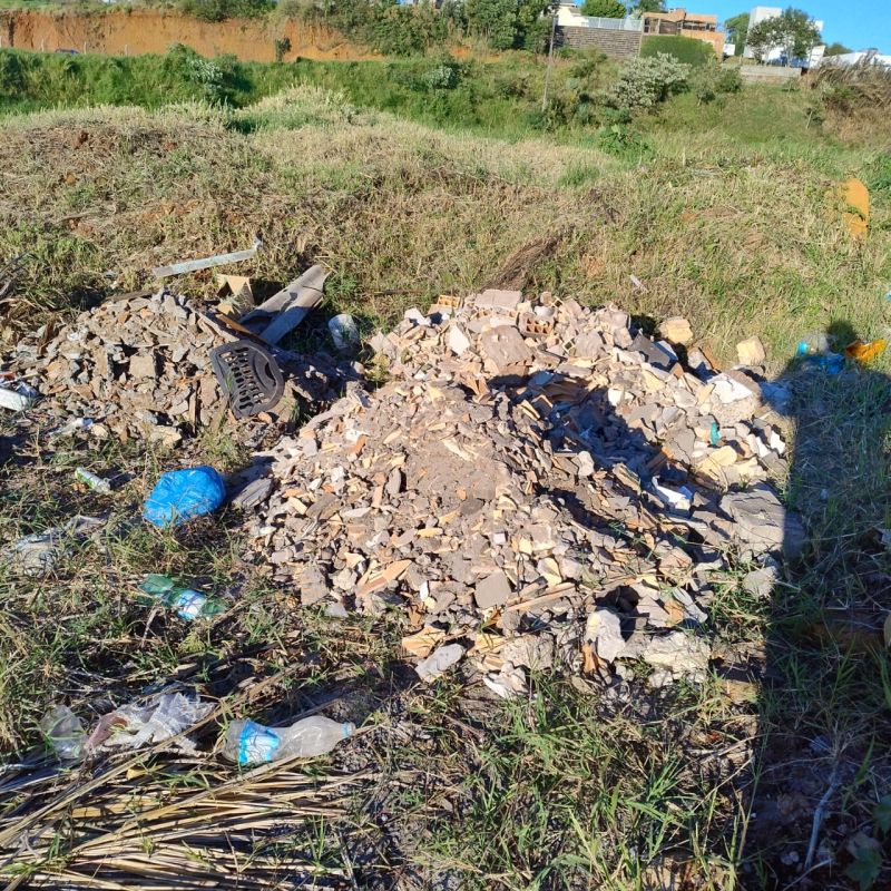 VÍDEO: descarte incorreto de lixo é flagrado em Xanxerê
