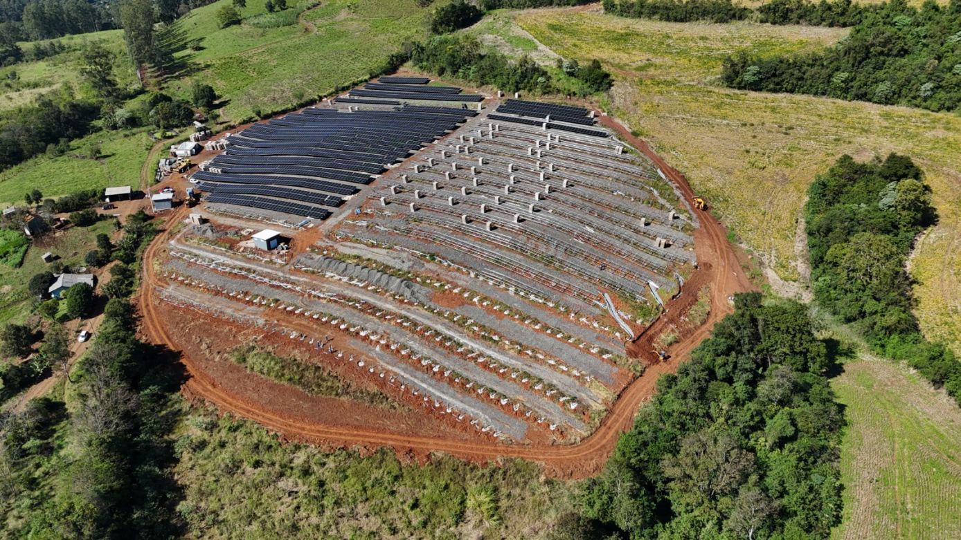 VÍDEOS: consórcio Sicredi viabiliza usina solar de R$ 15 milhões