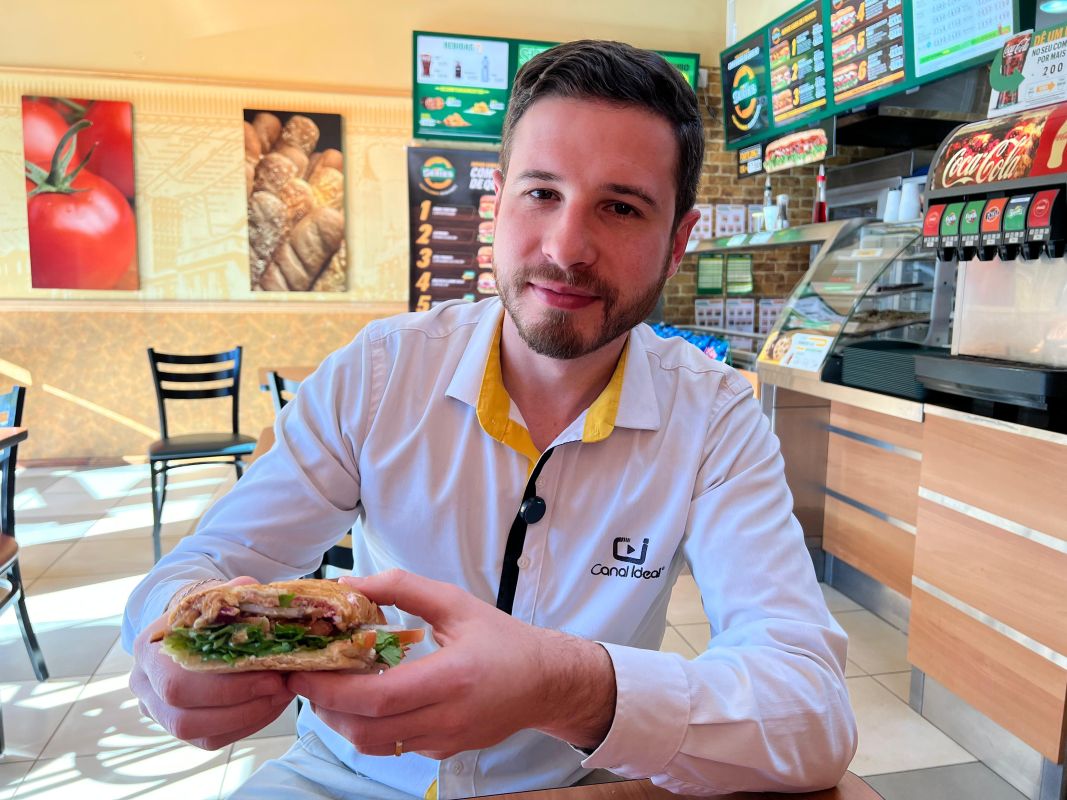 VÍDEO: Entre brincadeiras e promessas de entrar no ritmo maromba, ficou claro que 2025 serviu bem no quesito novidades especialmente com a chegada das opções de pernil no Subway