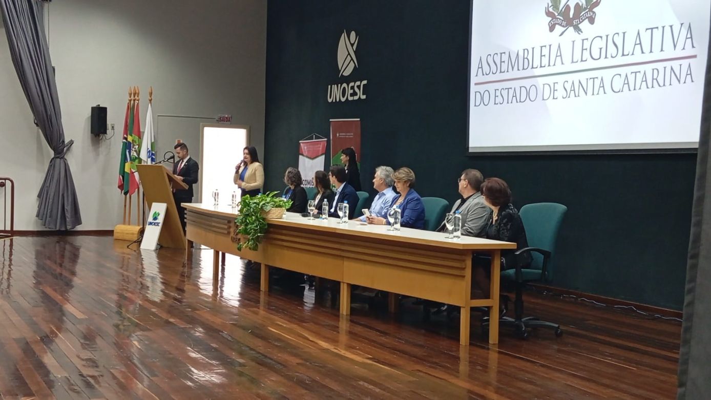 AO VIVO: acompanhe online o Seminário Regional dos Transtorno do Neurodesenvolvimento e Inclusão Escolar que acontece em Xanxerê