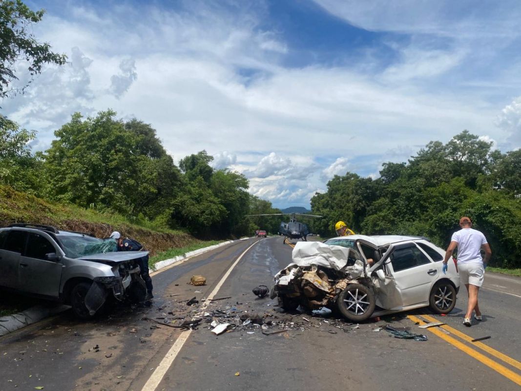 Acidente grave na BR-282 deixa uma pessoa morta e cinco feridas em Nova Erechim