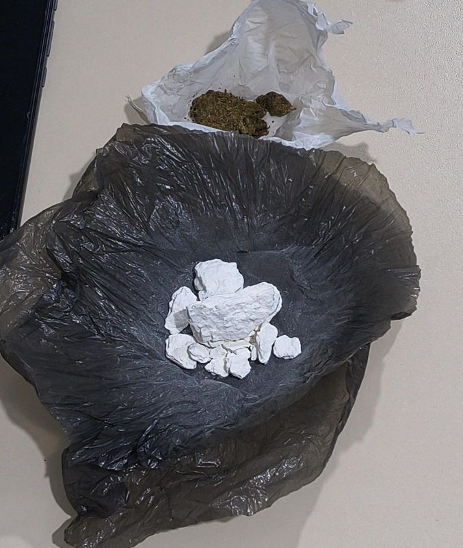 Polícia Civil prende dois homens por tráfico de drogas e associação para o tráfico