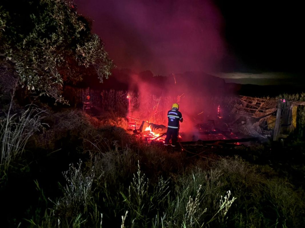 Incêndio destrói galpão em sítio no interior de Catanduvas