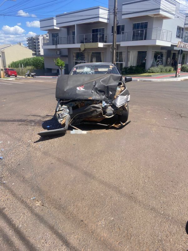 Colisão entre carros deixa homem e mulher feridos em Xanxerê 