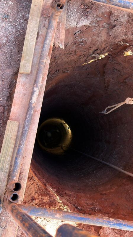 Trabalhador da construção civil sofre fraturas ao cair em fosso em Chapecó 