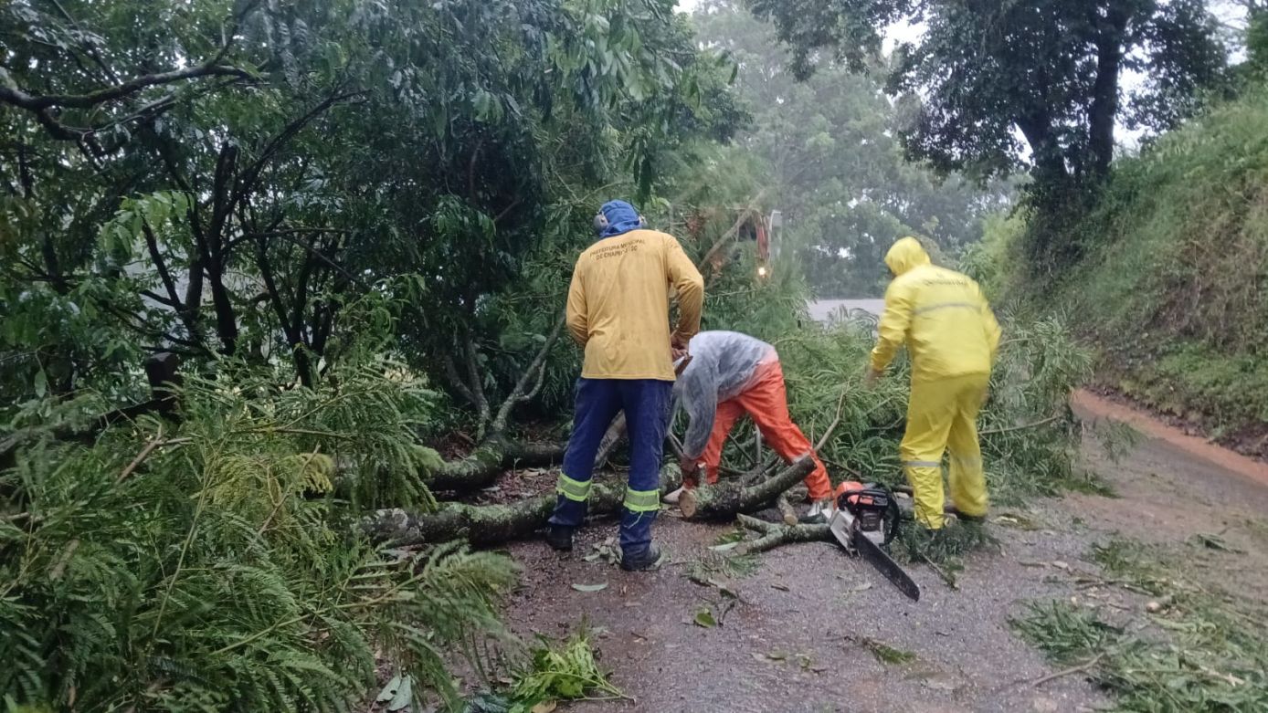Fortes chuvas provocam alagamentos e danos estruturais em Chapecó