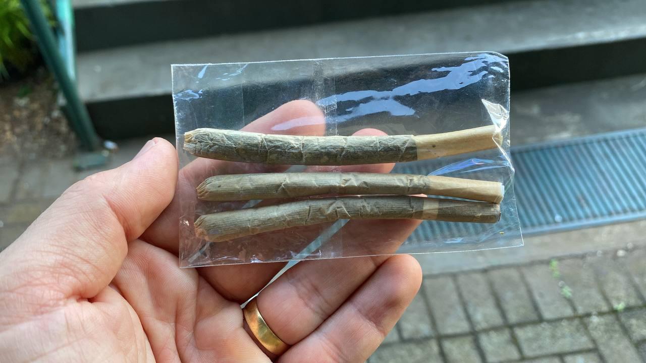 Homem é flagrado com maconha antes de jogo na Arena Condá e é impedido de entrar no estádio