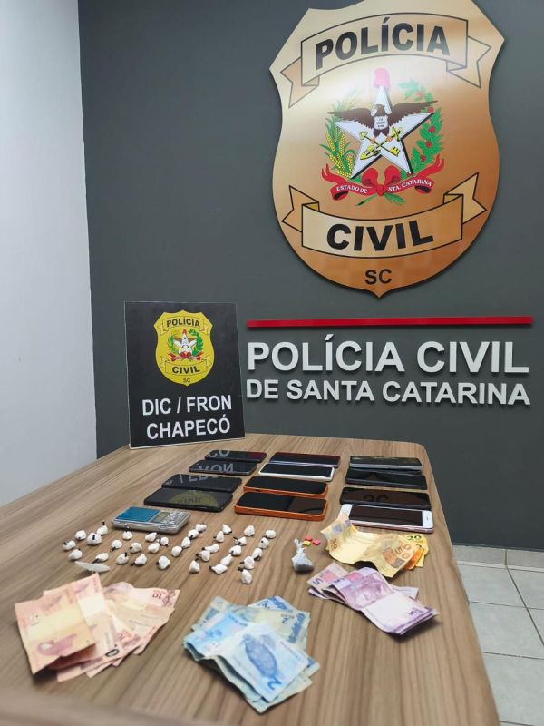 Operação da Polícia Civil prende três suspeitos por tráfico de drogas e associação criminosa em Chapecó