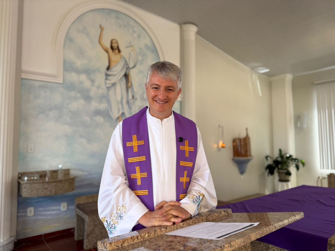 VÍDEO: No Palavra que Conduz, o pároco Marlo Tessaro nos convida a refletir sobre a prática da caridade neste tempo quaresmal