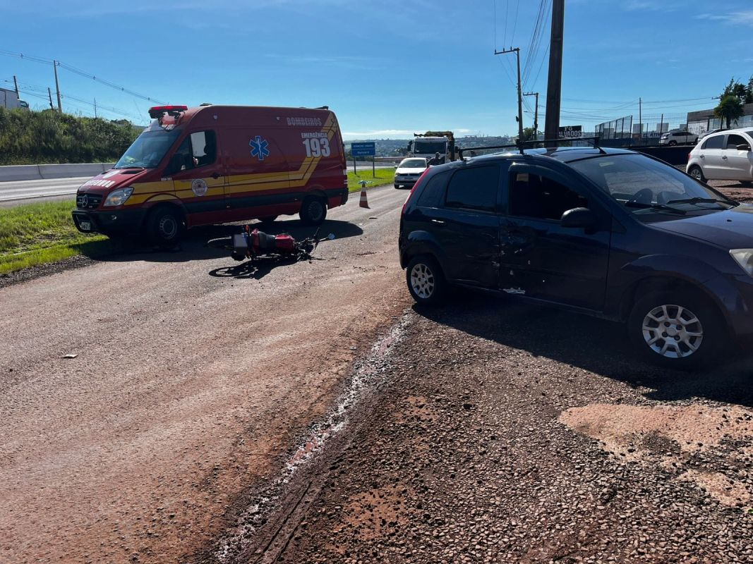 Motociclista fica ferido após colisão com carro em Xanxerê