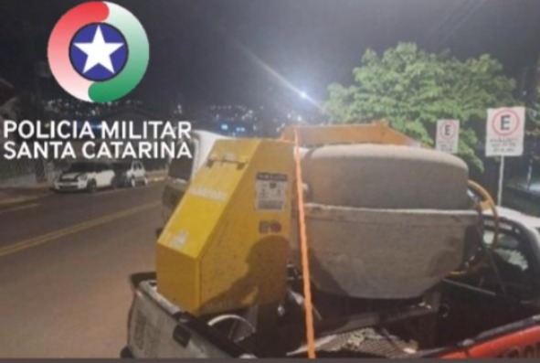 Polícia Militar recupera betoneira furtada e prende envolvidos em Xanxerê