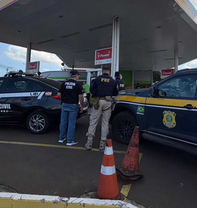 Operação conjunta fiscaliza postos de combustíveis e identifica irregularidades em Chapecó