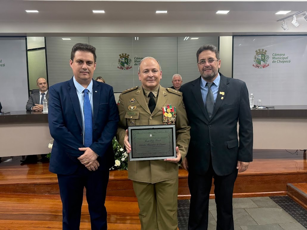 Câmara de Chapecó concede Título de Cidadão Honorário ao coronel Jorge Luiz Haack