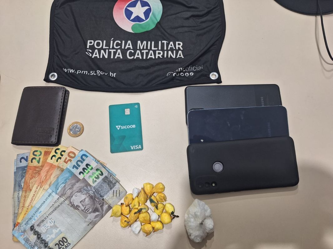 Homem é preso por tráfico de drogas após perseguição na SC-480, no Oeste