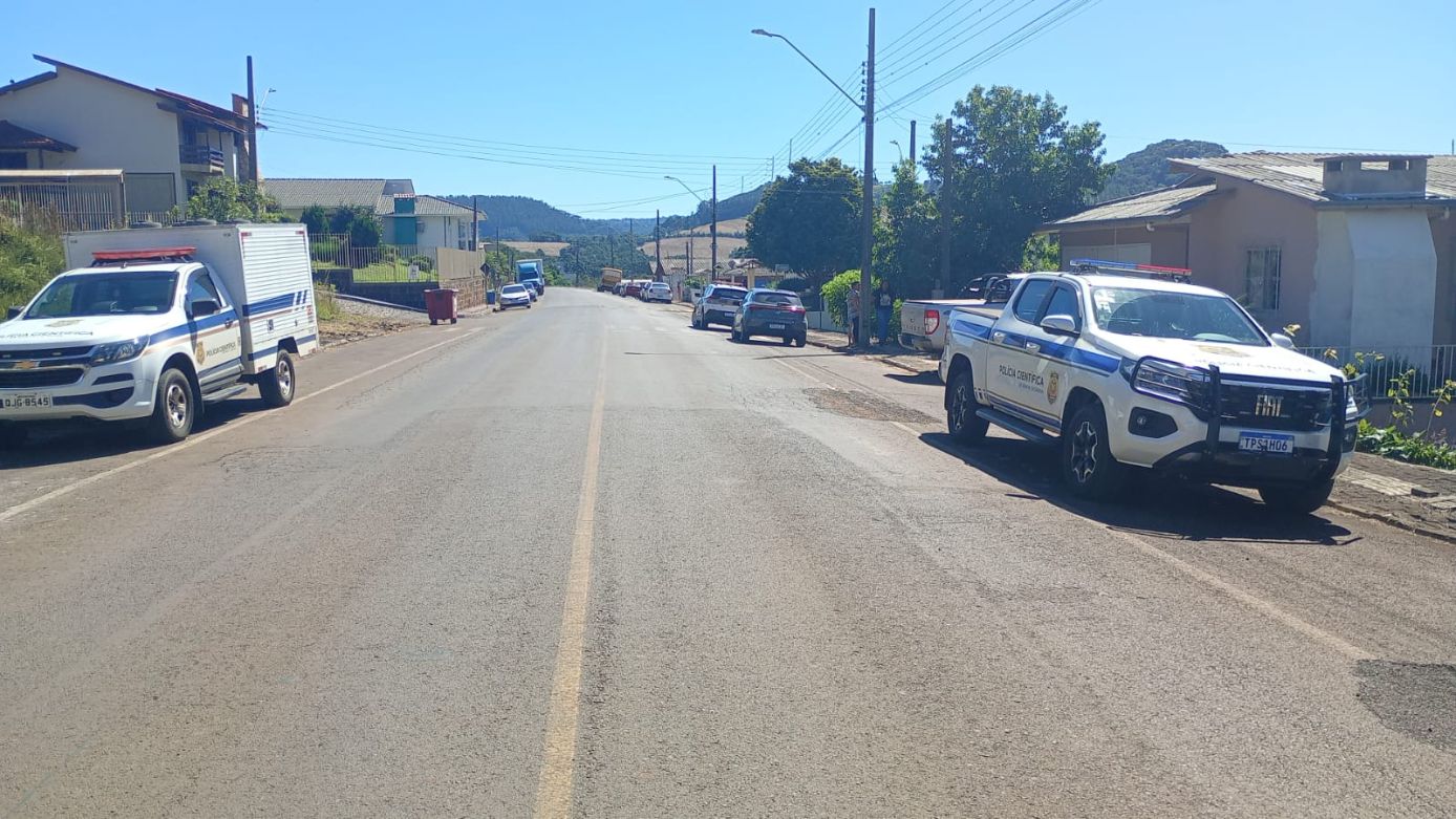 Ex-companheiro mata mulher e enteada e comete suicídio após o crime em Passos Maia 