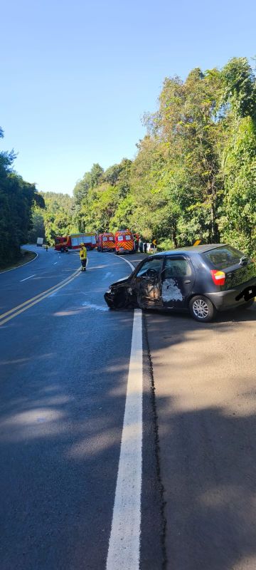 Colisão entre carro e caminhão deixa dois idosos feridos na BR-158, no Oeste