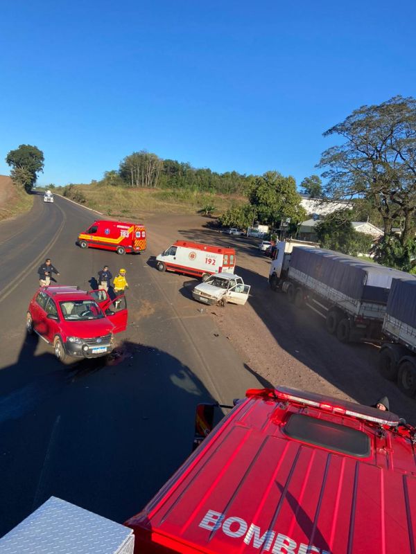 Duas vítimas são conduzidas ao hospital após acidente na BR-282, no Oeste