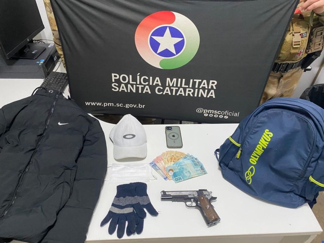 Homem suspeito de série de roubos a comércios é preso pela Polícia Militar em Chapecó